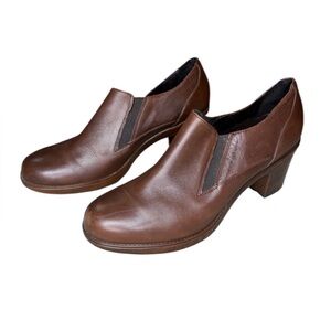 NWOT Dansko leather heeled slip-on shoes